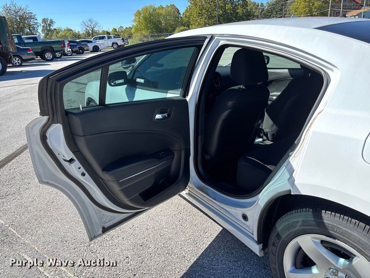 image for item EV3211 2012 Dodge Charger Police 