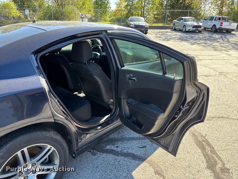 image for item EV3212 2012 Dodge Charger Police 