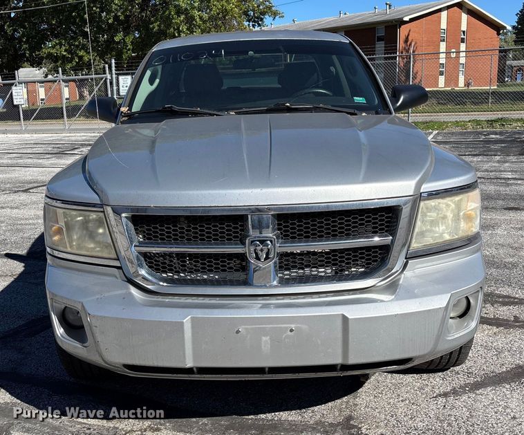 image for item EV3213 2010 Dodge Dakota Crew Cab pickup truck