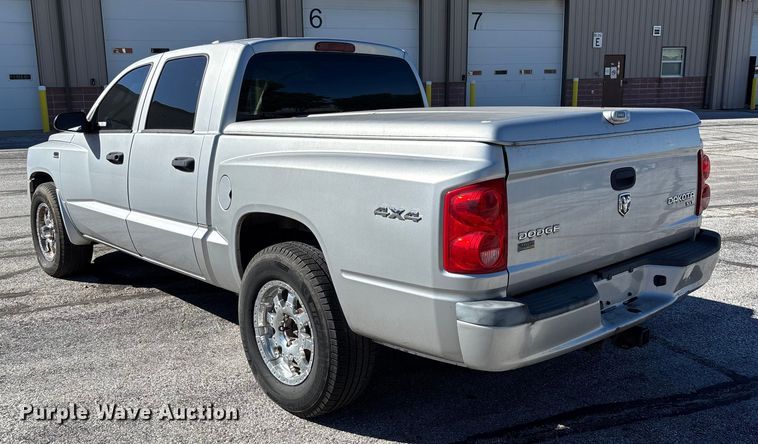 image for item EV3213 2010 Dodge Dakota Crew Cab pickup truck