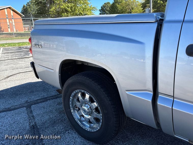 image for item EV3213 2010 Dodge Dakota Crew Cab pickup truck