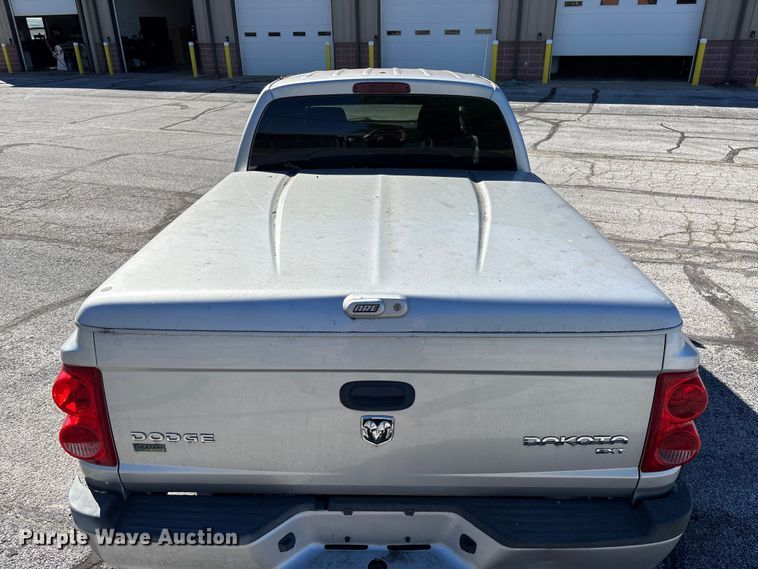 image for item EV3213 2010 Dodge Dakota Crew Cab pickup truck