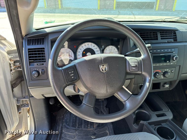 image for item EV3213 2010 Dodge Dakota Crew Cab pickup truck