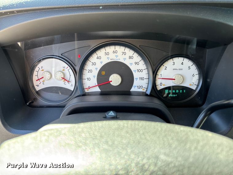 image for item EV3213 2010 Dodge Dakota Crew Cab pickup truck