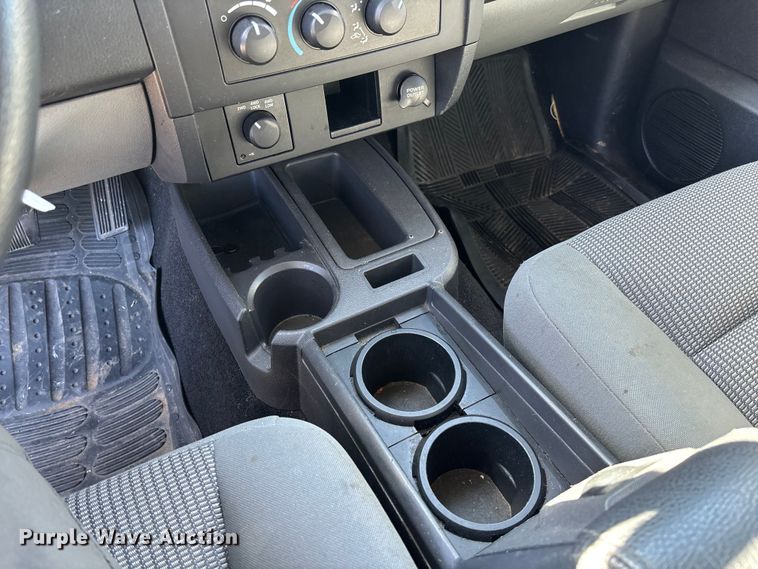 image for item EV3213 2010 Dodge Dakota Crew Cab pickup truck