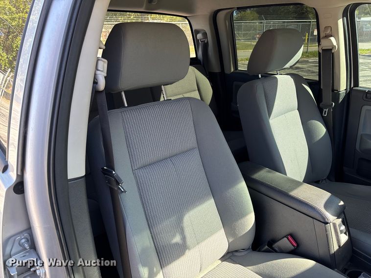 image for item EV3213 2010 Dodge Dakota Crew Cab pickup truck