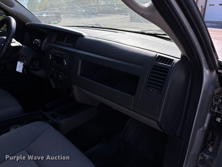 image for item EV3213 2010 Dodge Dakota Crew Cab pickup truck