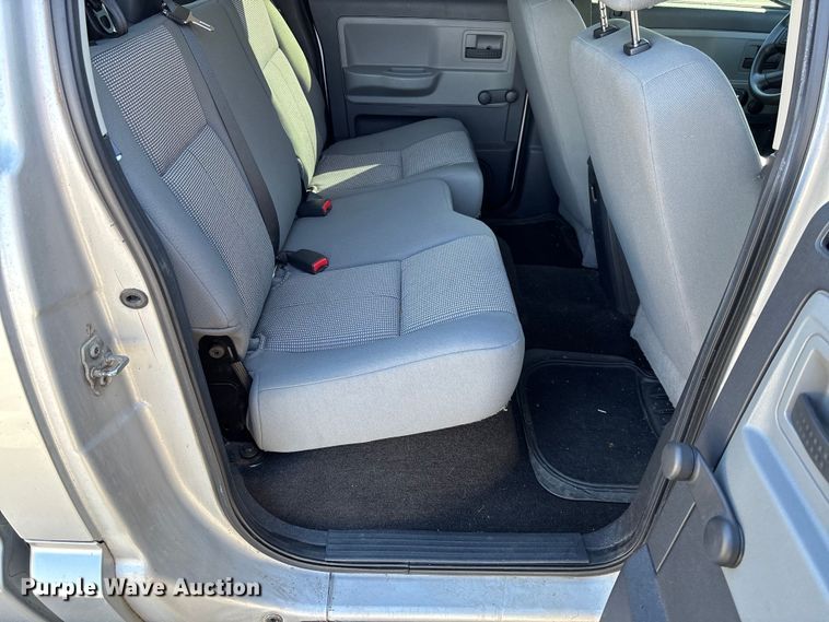 image for item EV3213 2010 Dodge Dakota Crew Cab pickup truck