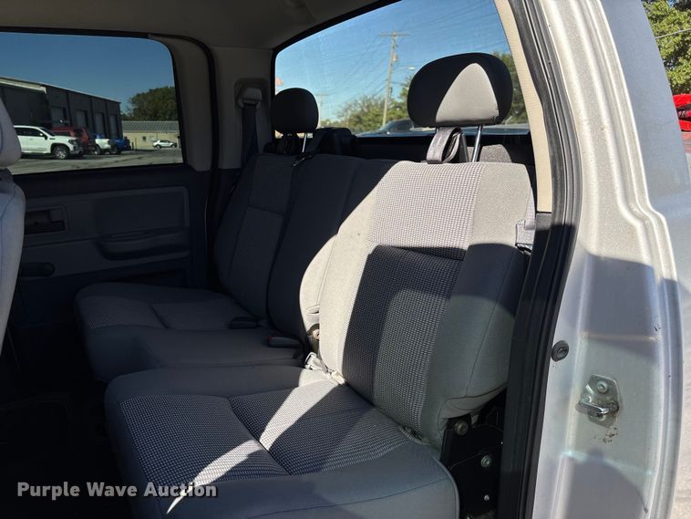 image for item EV3213 2010 Dodge Dakota Crew Cab pickup truck