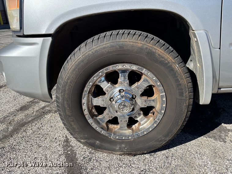 image for item EV3213 2010 Dodge Dakota Crew Cab pickup truck