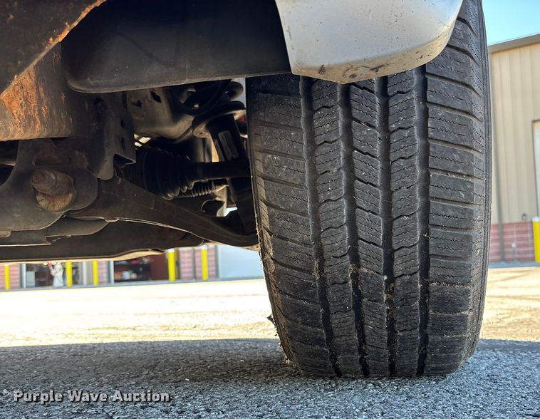 image for item EV3213 2010 Dodge Dakota Crew Cab pickup truck