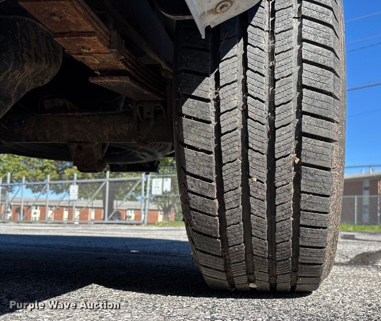 image for item EV3213 2010 Dodge Dakota Crew Cab pickup truck