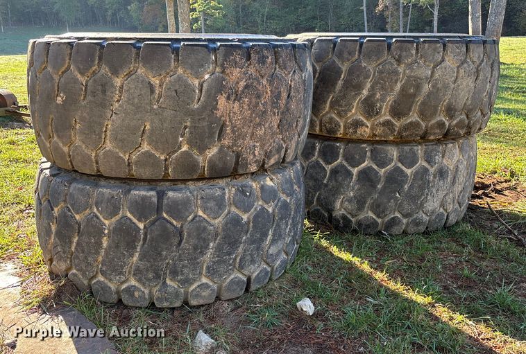 image for item EV3214 (4) Yokohama 29.5R25 tires