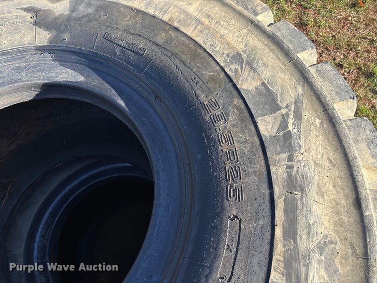 image for item EV3214 (4) Yokohama 29.5R25 tires