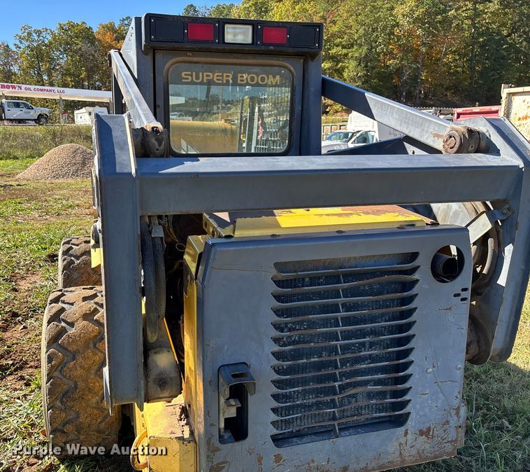image for item EV3217 2000 New Holland LS180 skid steer loader