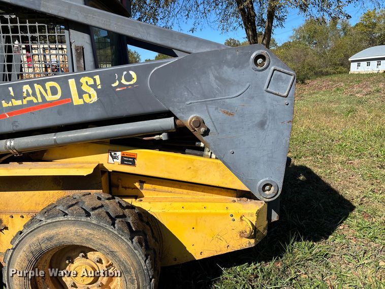 image for item EV3217 2000 New Holland LS180 skid steer loader