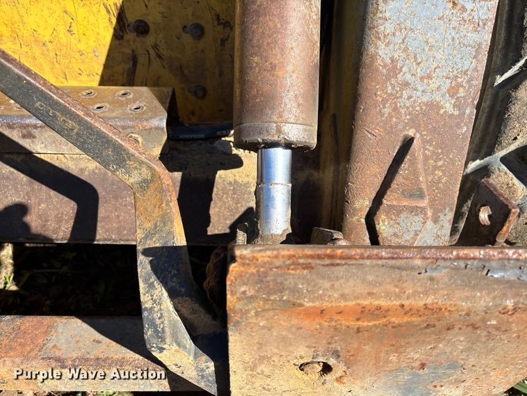 image for item EV3217 2000 New Holland LS180 skid steer loader