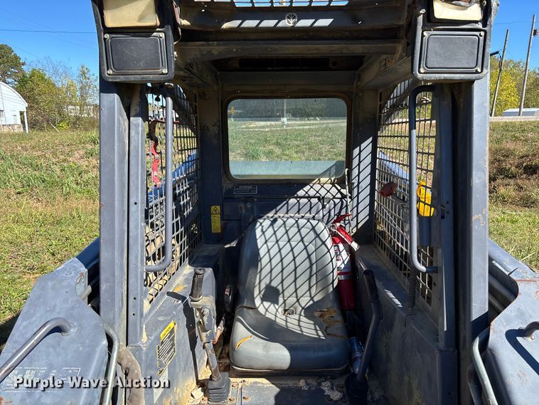 image for item EV3217 2000 New Holland LS180 skid steer loader