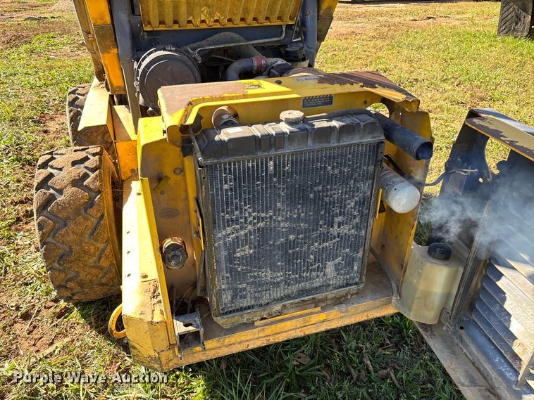 image for item EV3217 2000 New Holland LS180 skid steer loader