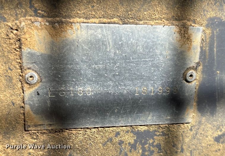 image for item EV3217 2000 New Holland LS180 skid steer loader