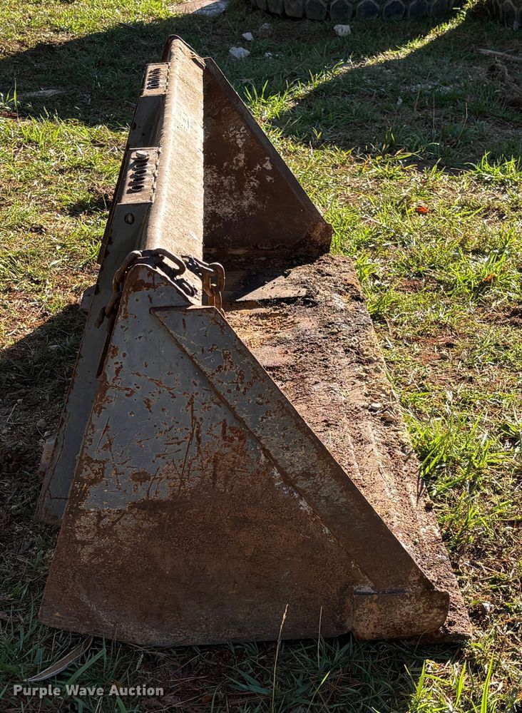 image for item EV3217 2000 New Holland LS180 skid steer loader