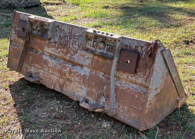 image for item EV3217 2000 New Holland LS180 skid steer loader