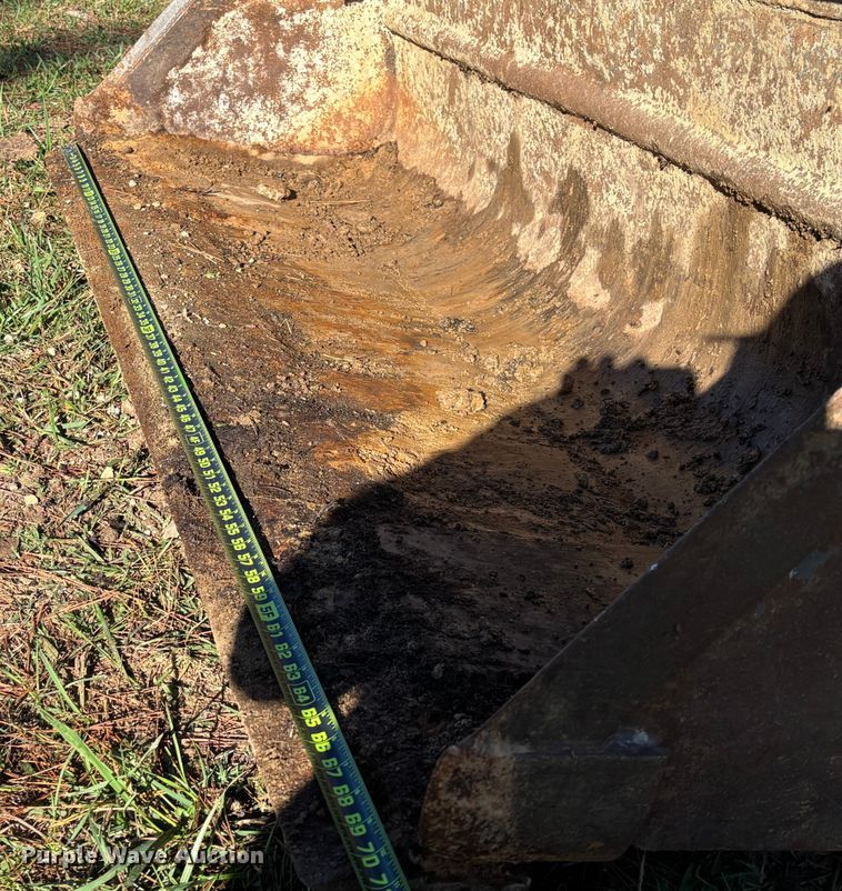 image for item EV3217 2000 New Holland LS180 skid steer loader