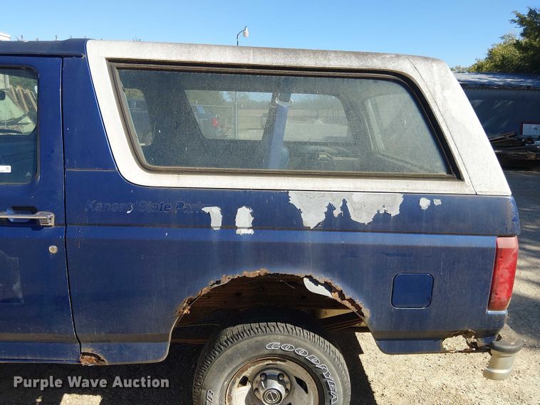 image for item EV5395 1996 Ford Bronco SUV