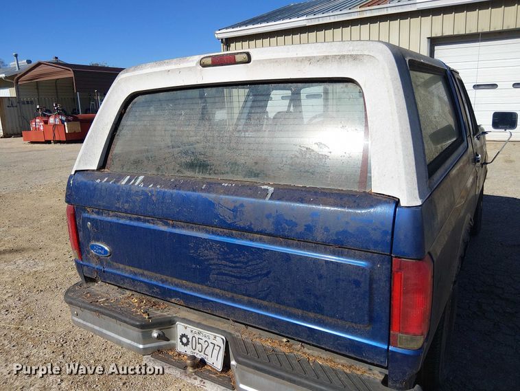 image for item EV5395 1996 Ford Bronco SUV