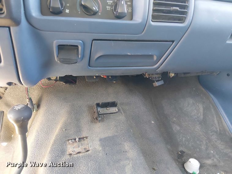 image for item EV5395 1996 Ford Bronco SUV