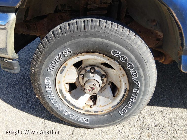 image for item EV5395 1996 Ford Bronco SUV