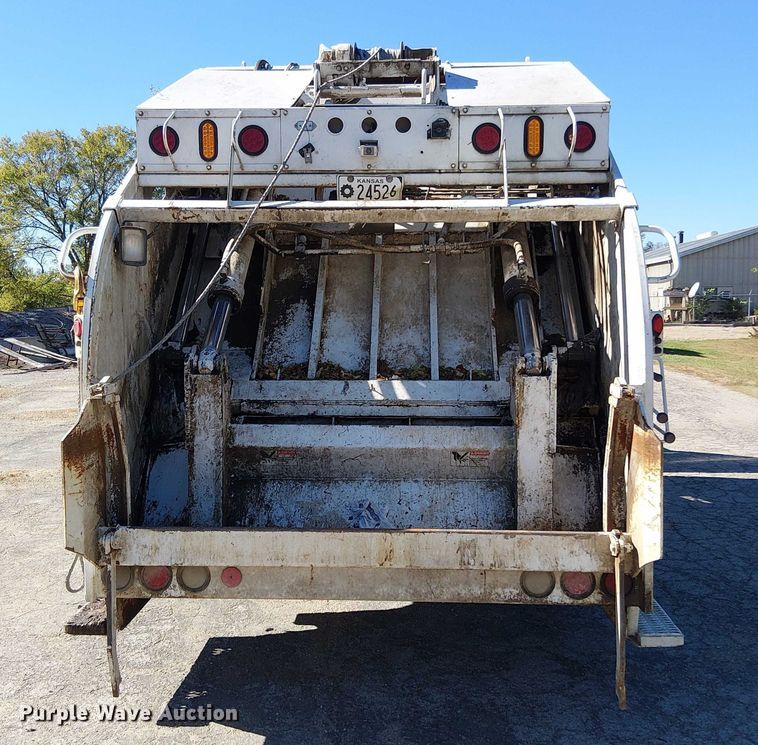 image for item EV5399 2008 International 7300 refuse truck