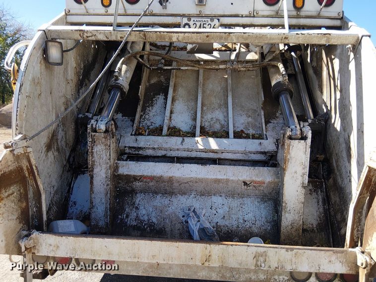 image for item EV5399 2008 International 7300 refuse truck