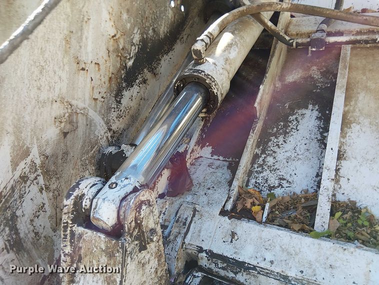 image for item EV5399 2008 International 7300 refuse truck