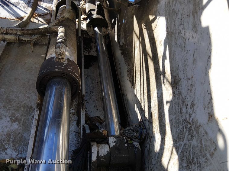 image for item EV5399 2008 International 7300 refuse truck