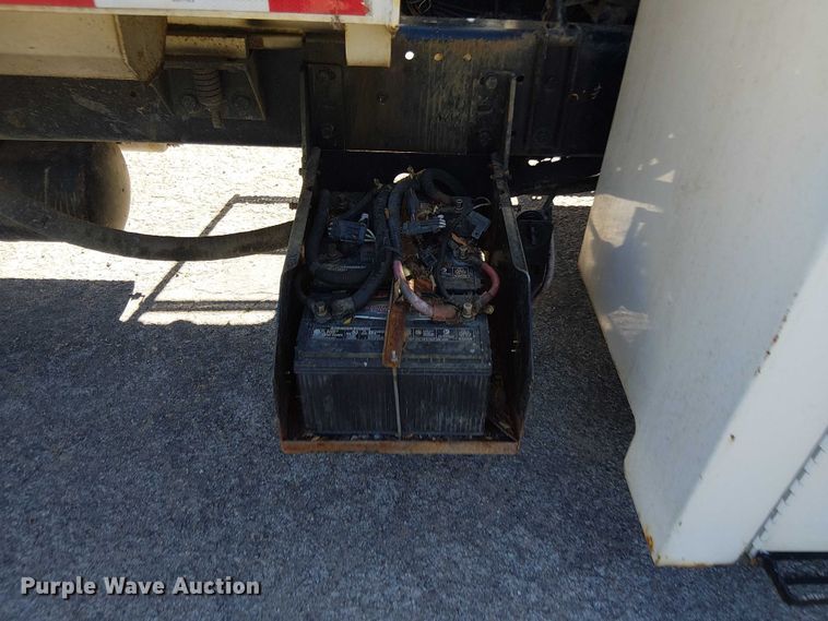 image for item EV5399 2008 International 7300 refuse truck