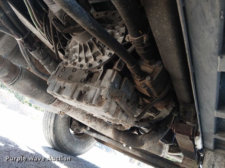 image for item EV5399 2008 International 7300 refuse truck