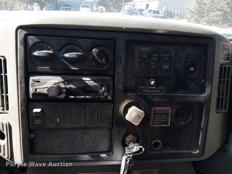 image for item EV5399 2008 International 7300 refuse truck