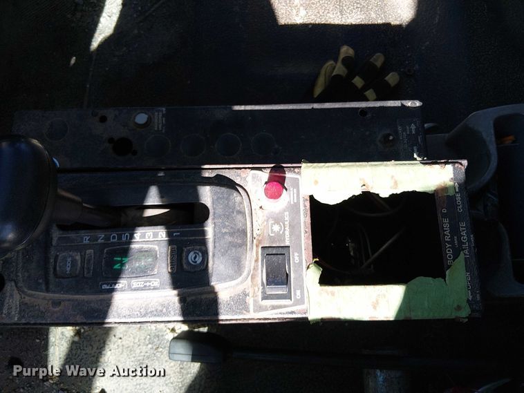 image for item EV5399 2008 International 7300 refuse truck