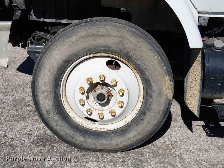 image for item EV5399 2008 International 7300 refuse truck