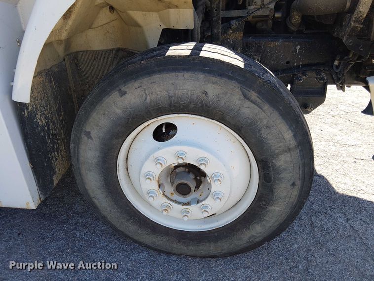 image for item EV5399 2008 International 7300 refuse truck