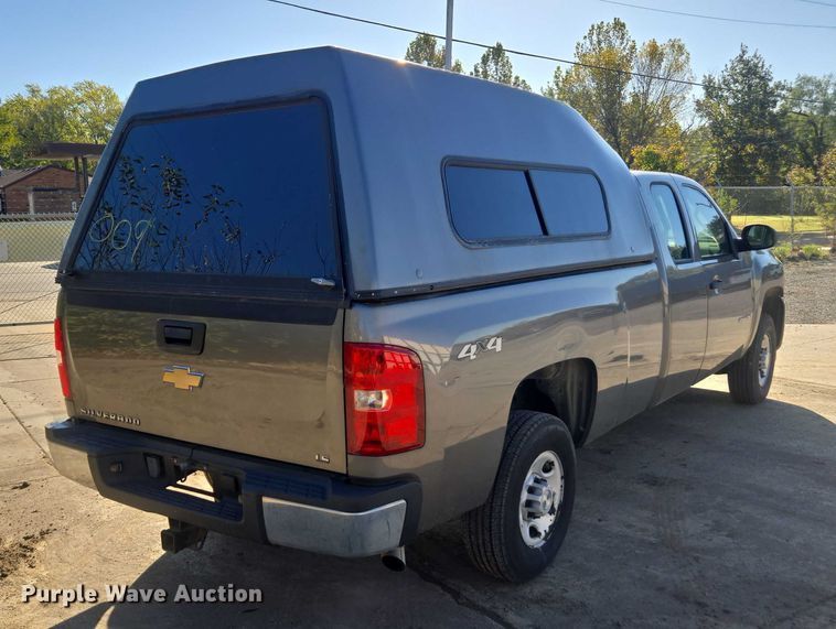 image for item EV5400 2008 Chevrolet 2500 Ext. Cab pickup truck