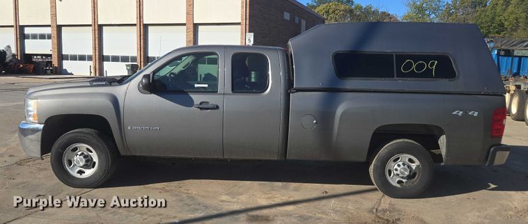 image for item EV5400 2008 Chevrolet 2500 Ext. Cab pickup truck
