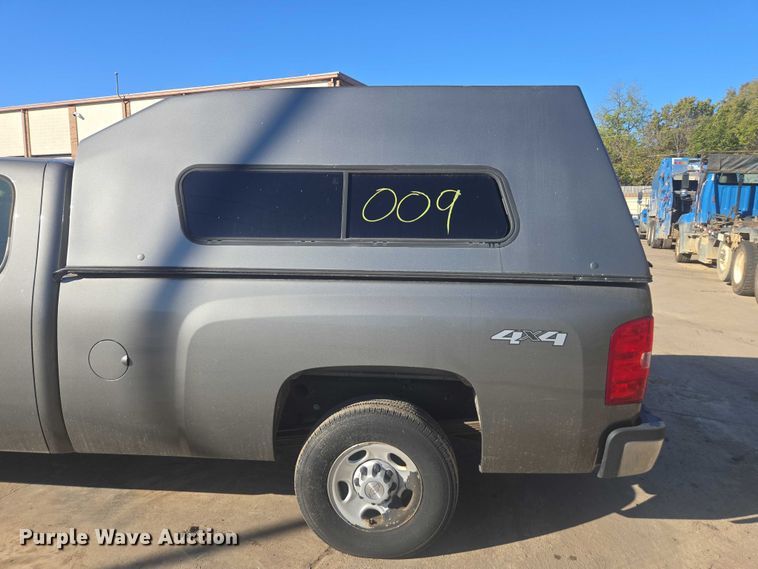 image for item EV5400 2008 Chevrolet 2500 Ext. Cab pickup truck