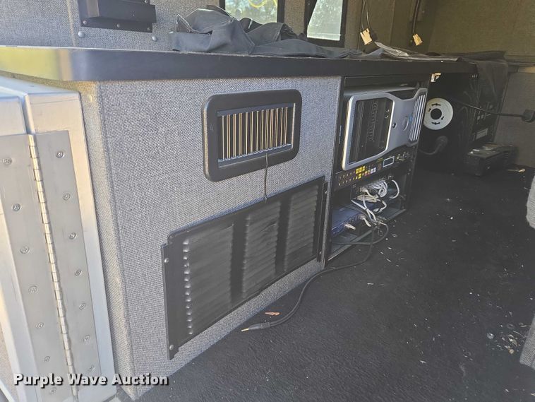 image for item EV5400 2008 Chevrolet 2500 Ext. Cab pickup truck