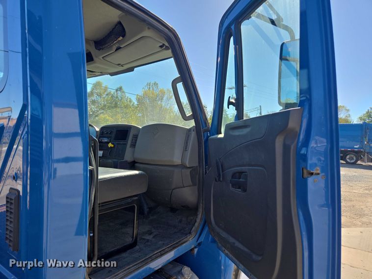 image for item EV5401 2012 International Durastar grapple truck