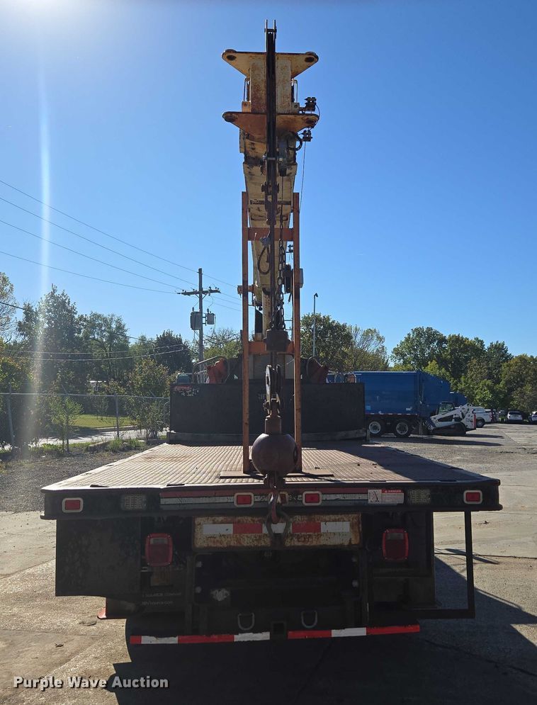 image for item EV5404 2007 Ford F750 crane truck