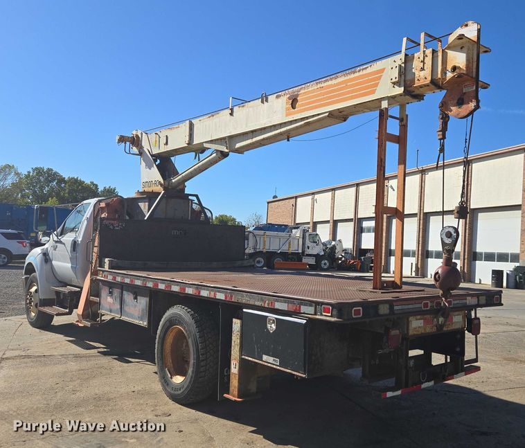 image for item EV5404 2007 Ford F750 crane truck