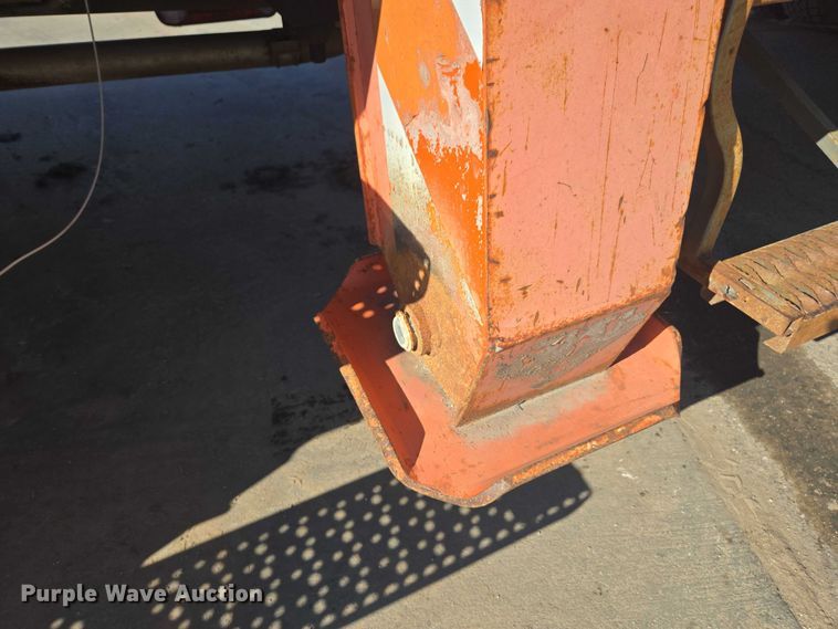 image for item EV5404 2007 Ford F750 crane truck