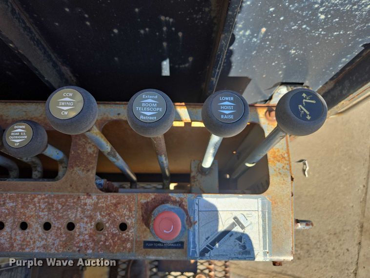 image for item EV5404 2007 Ford F750 crane truck